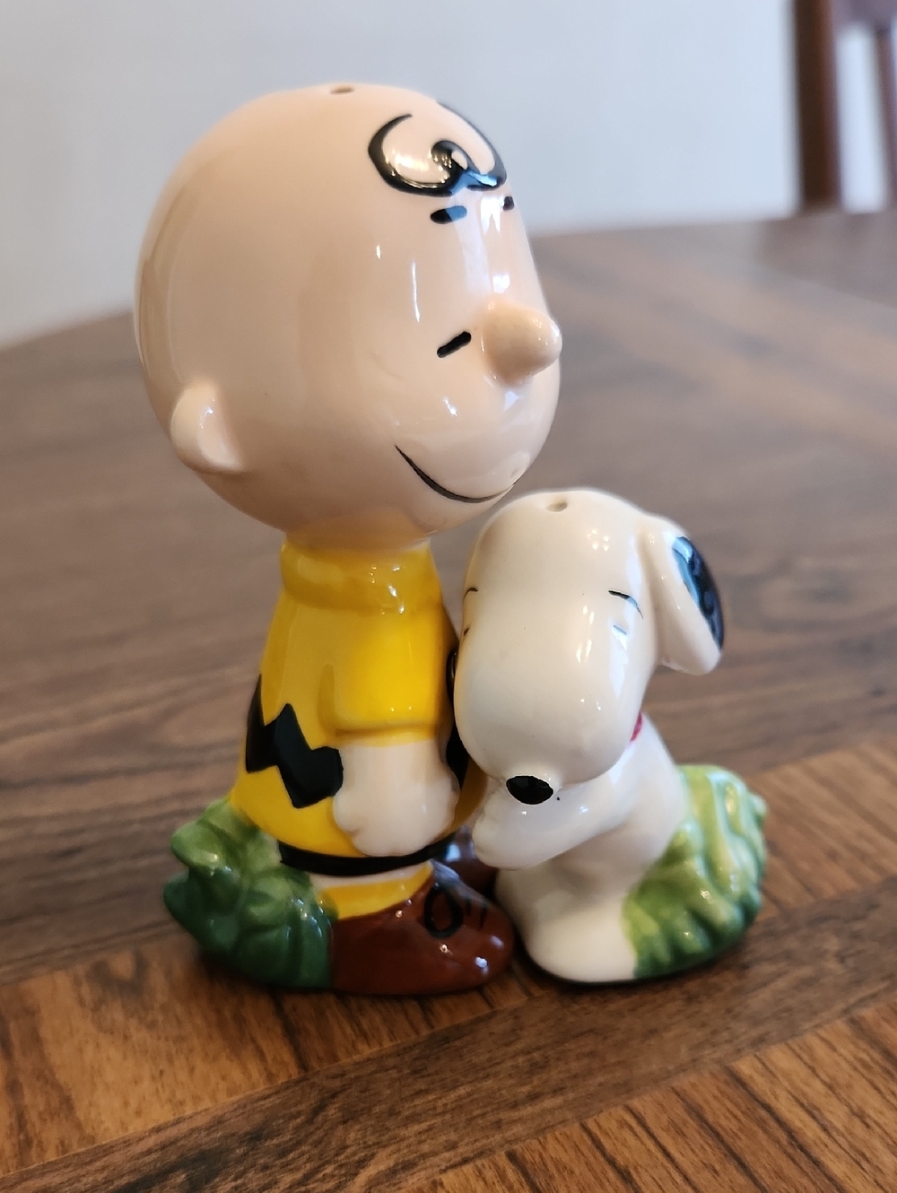 Peanuts Charlie Brown And Snoopy Salt And Pepper Shaker Set